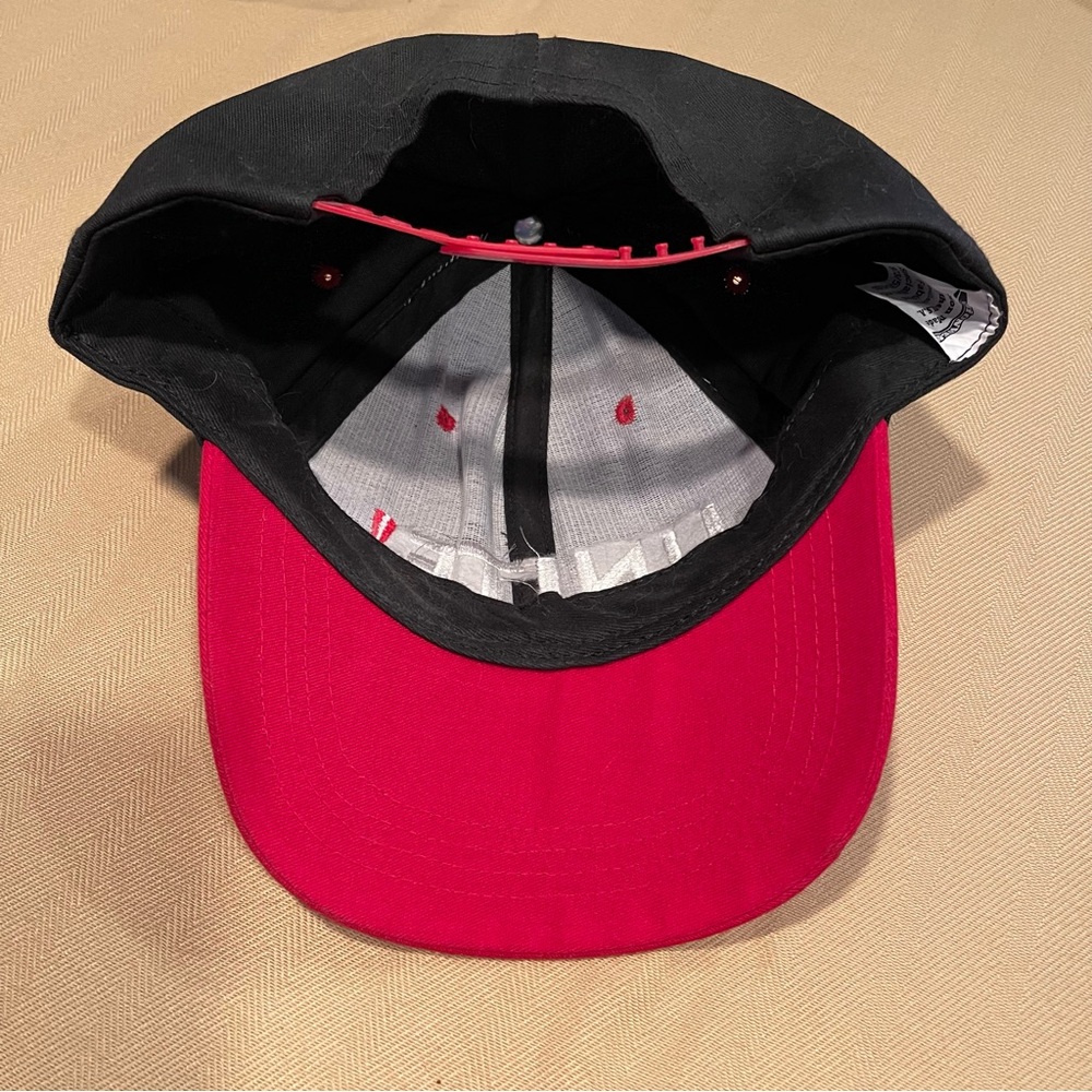 NWOT Black and Red Unite Baseball Cap - Picture 3 of 5